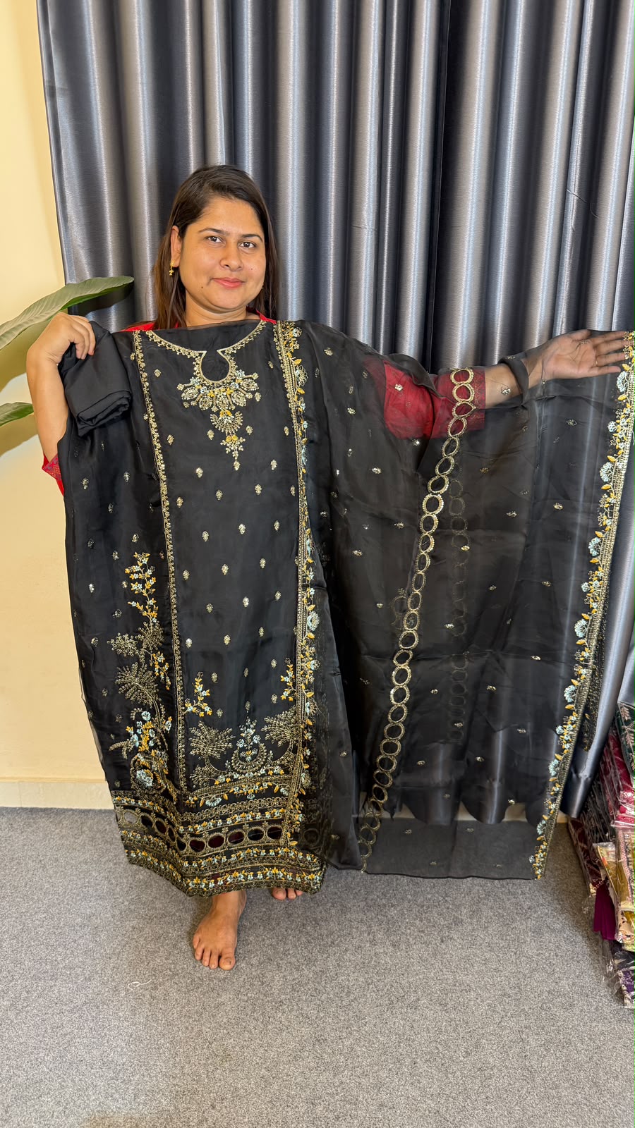 অর্গানজা পার্টি ড্রেস — কালো